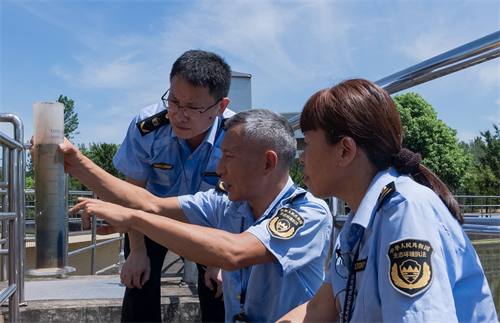 金年会奋战当“夏” ：黄石市生态环保人不服“暑”(图5)