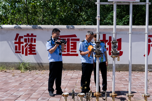 金年会奋战当“夏” ：黄石市生态环保人不服“暑”(图6)